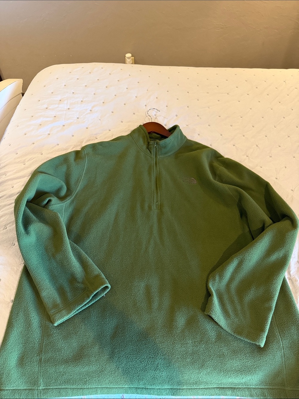 The North Face Men's Sage Green Half-Zip Fleece Pullover